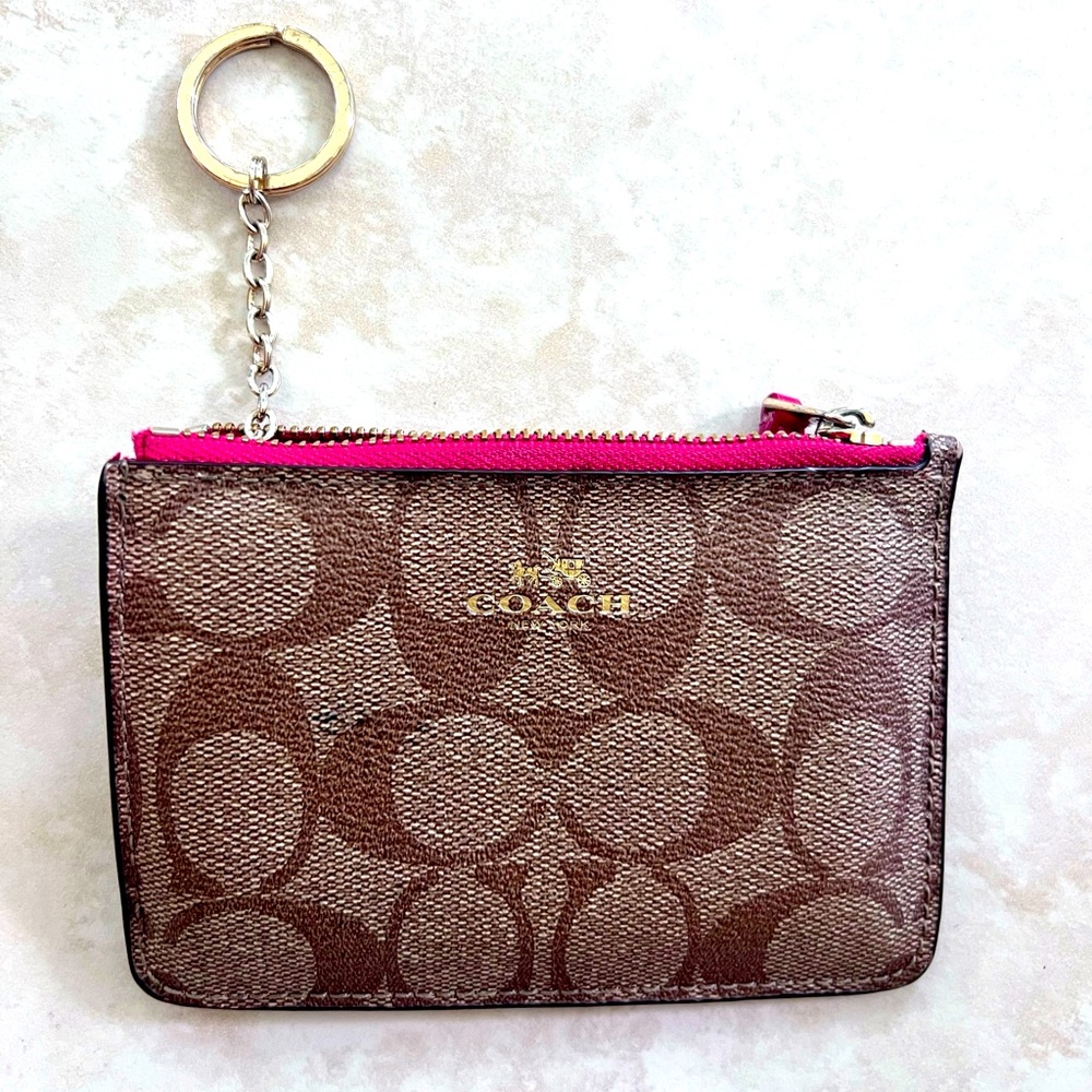 Coach Wallet, Brown with Pink Gold Zipper and Key Chain, Excellent Condition